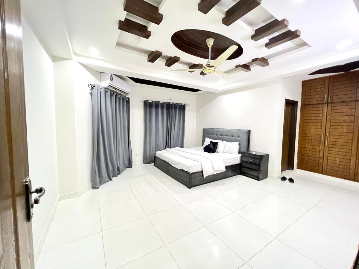 Luxury Executive 2Bedroom Apartment Convenient And Nice Location Iszlámábád Kültér fotó
