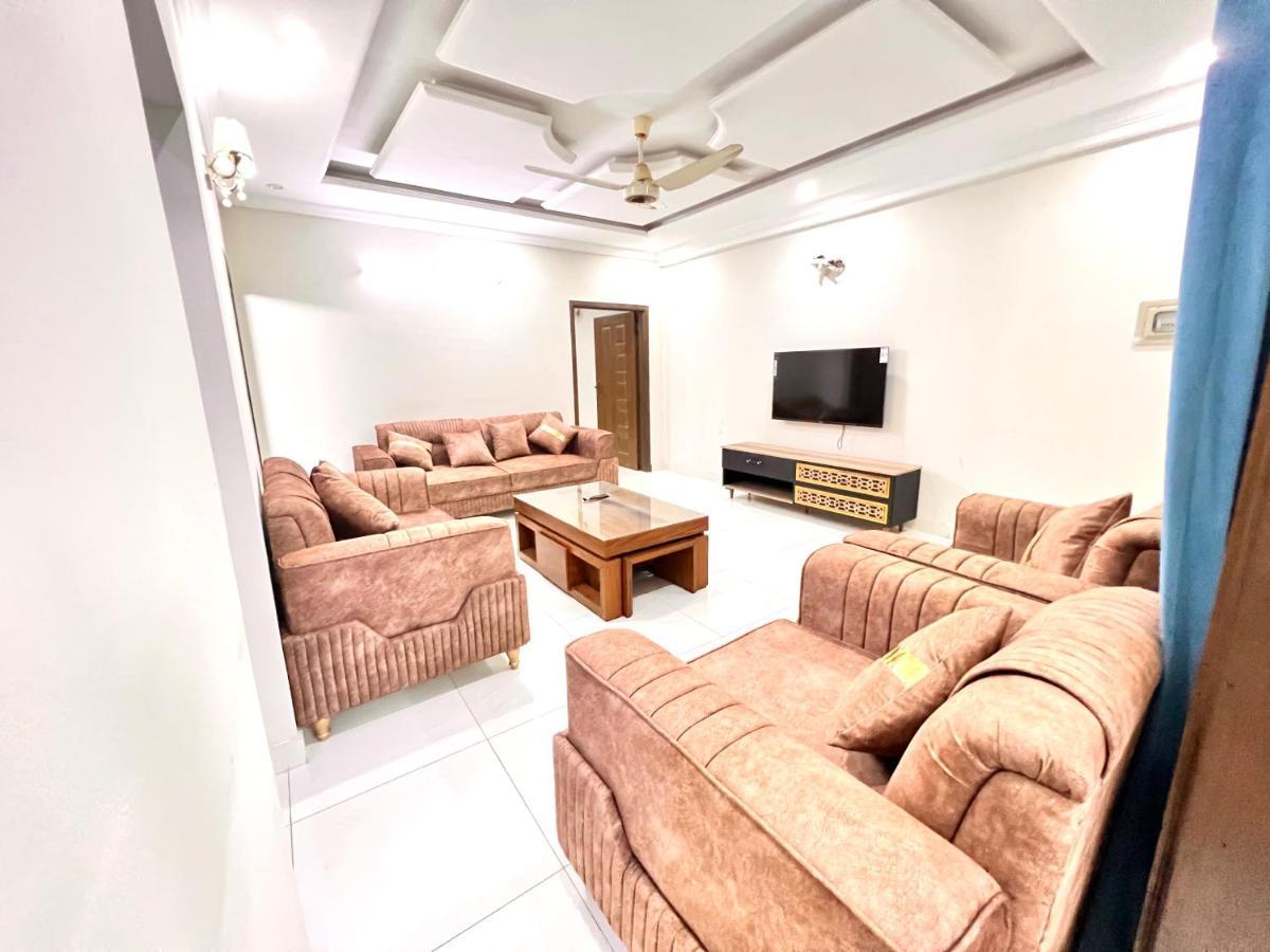 Luxury Executive 2Bedroom Apartment Convenient And Nice Location Iszlámábád Kültér fotó